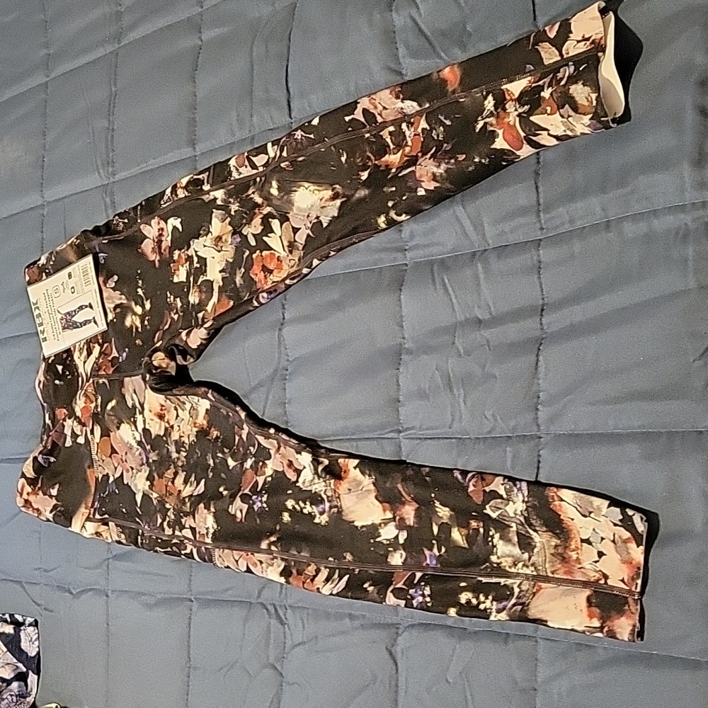 RBX 7/8 ankle squat proof leggings- raining petals black